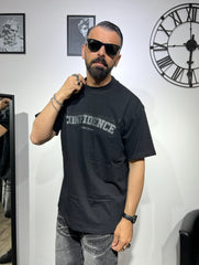 T-SHIRT CONFIDENCE