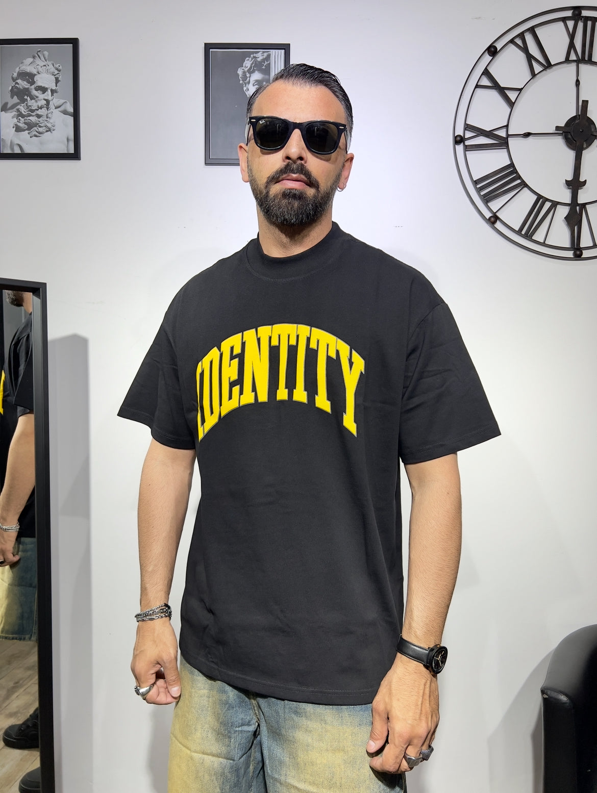 T-SHIRT IDENTITY