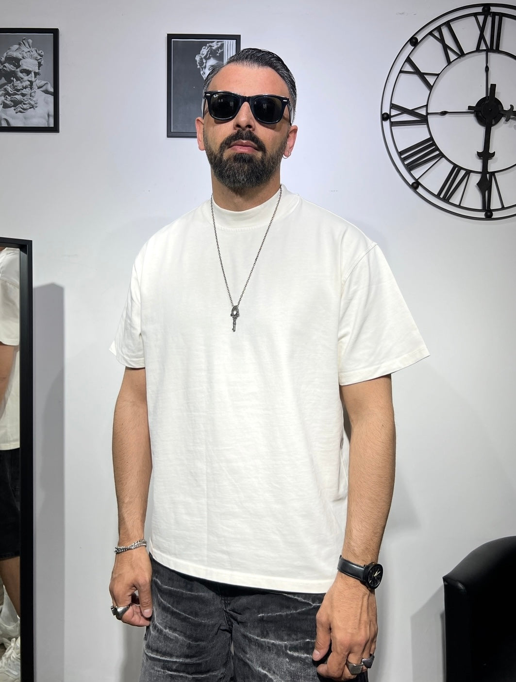 T-SHIRT DEPT