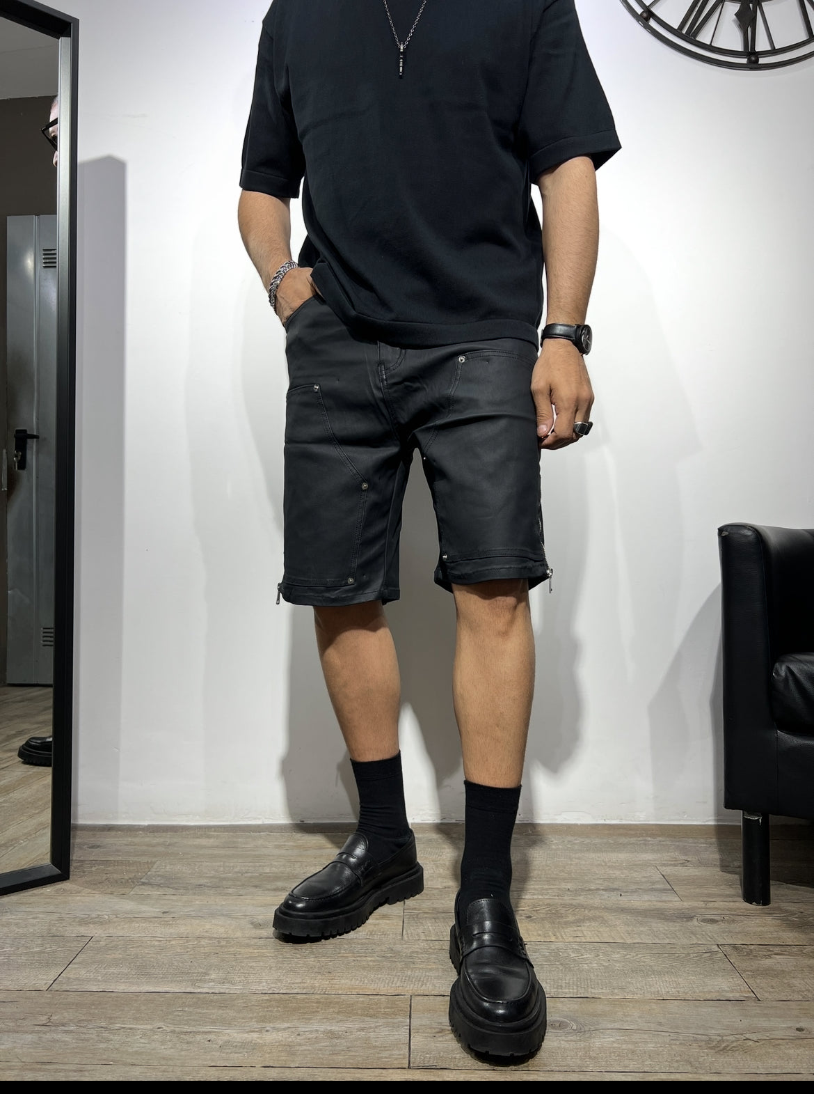 BERMUDA LEATHER ZIP