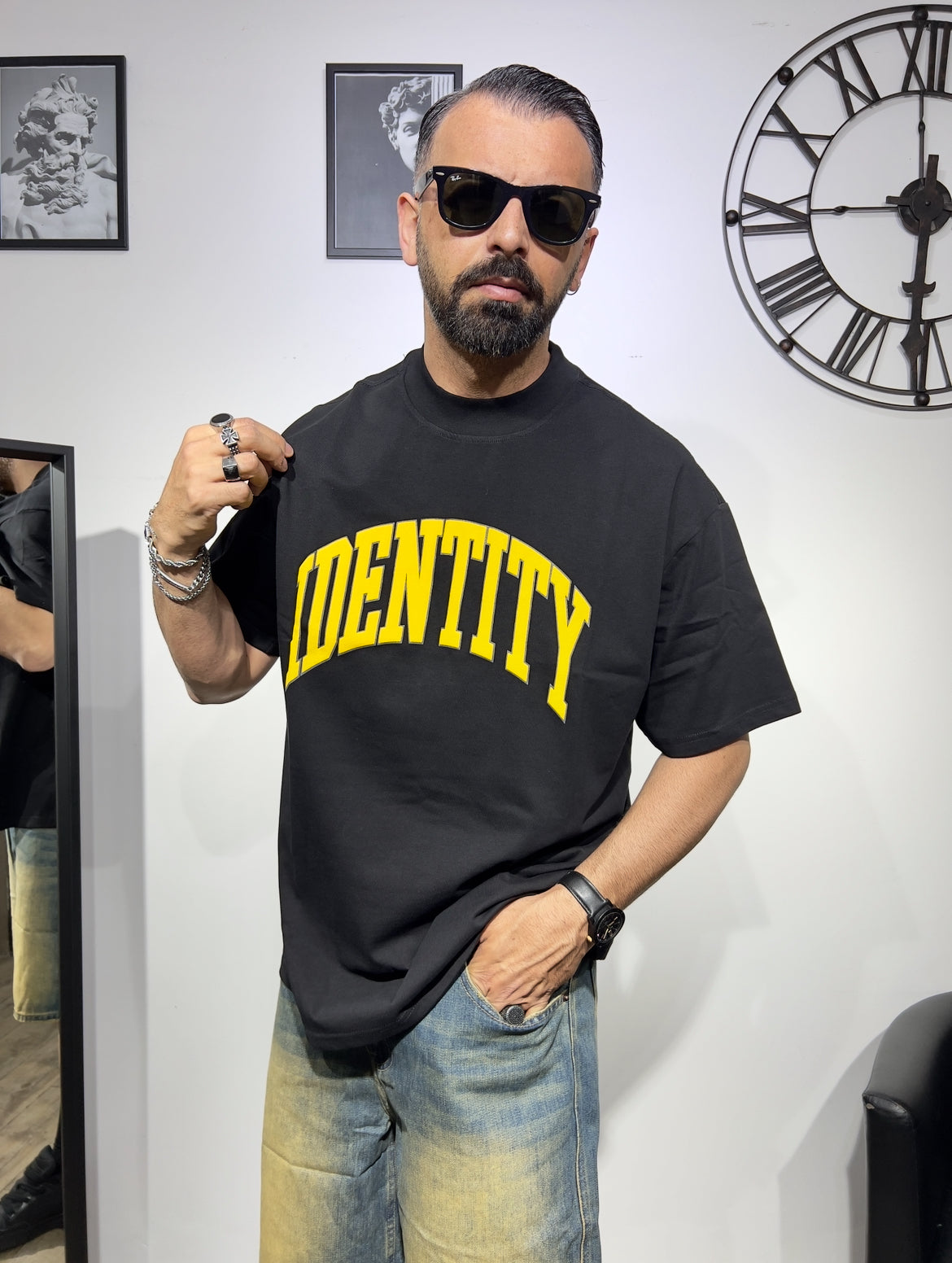 T-SHIRT IDENTITY
